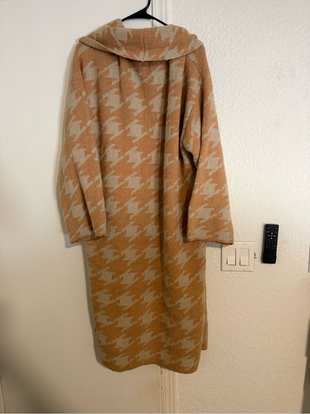 a new day Camel and Cream Houndstooth Open Cardigan Sweater - Picture 7 of 7